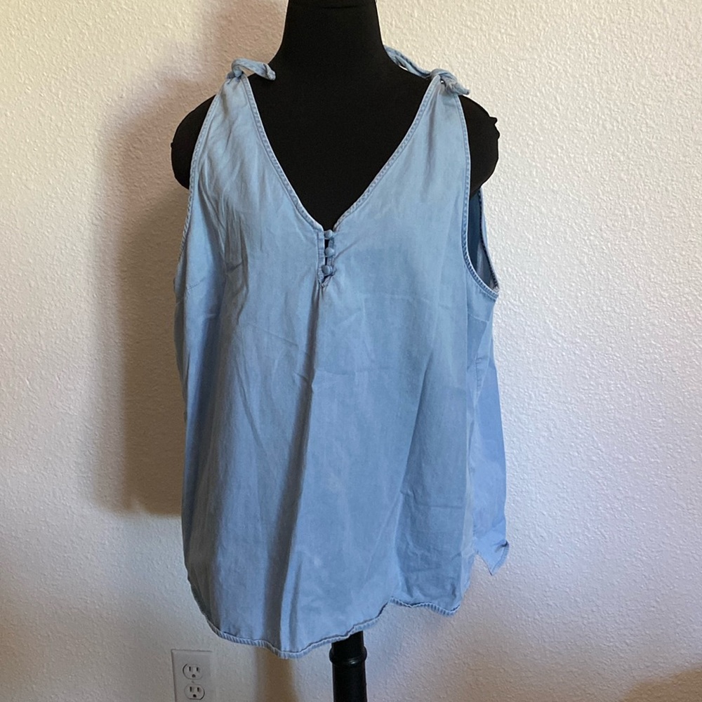 Womens St. John's Bay size 2XL tank top